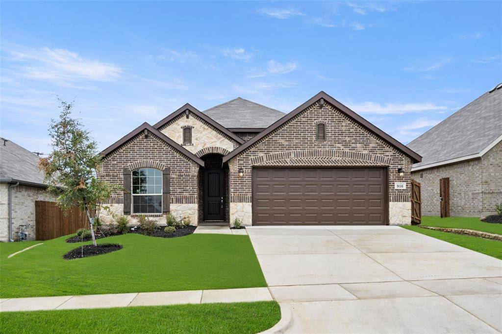 Cleburne, TX 76033,916 Misty Lane