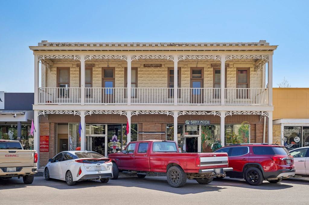 Kerrville, TX 78028,231 #200 -- Earl Garrett