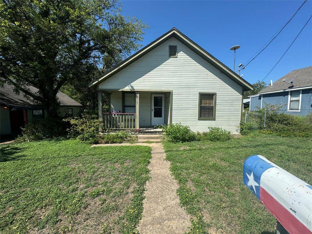 Granbury, TX 76048,718 N Houston Street