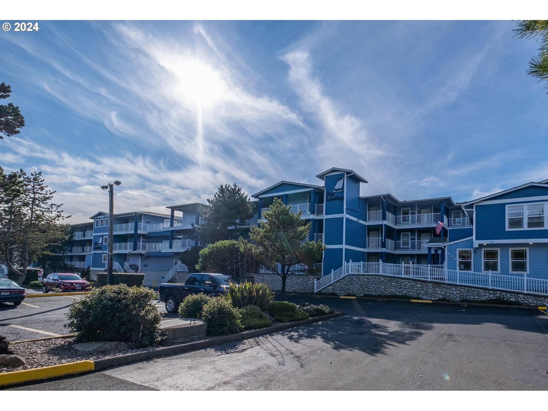 Newport, OR 97365,890 SE BAY BLVD #316