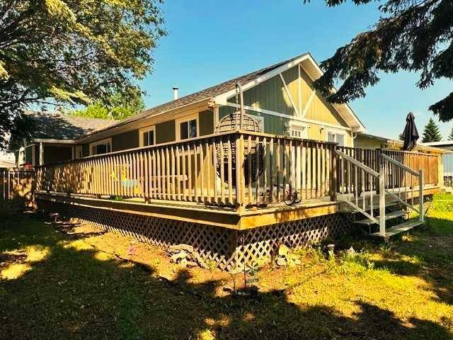 Slave Lake, AB T0G 2A1,512 2 AVE NW