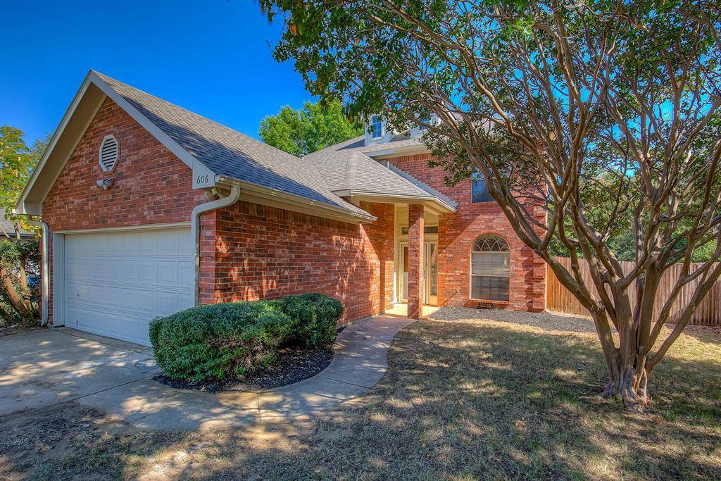 Grapevine, TX 76051,606 Dove Creek Circle