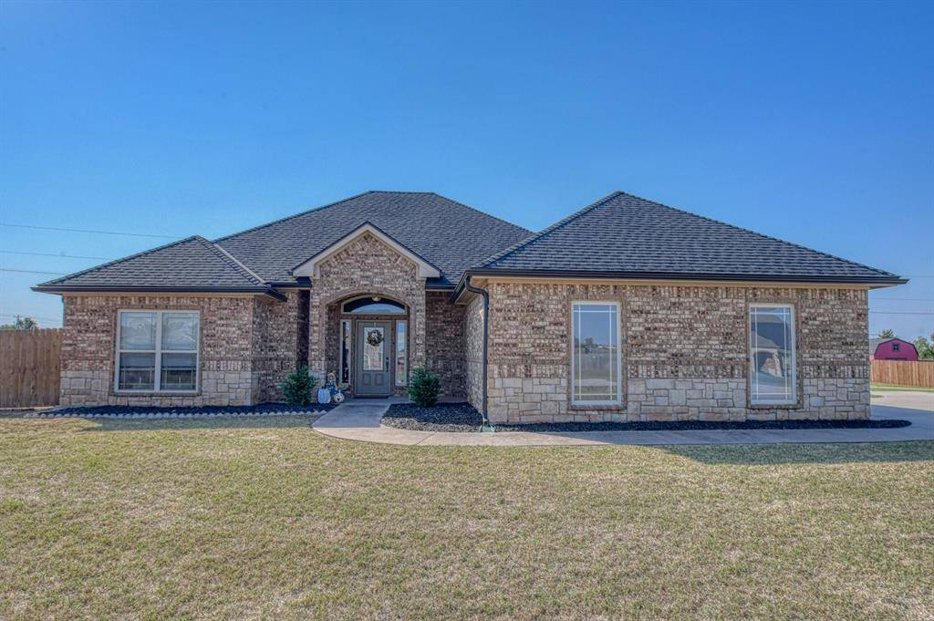 Fletcher, OK 73541,338 NE Simmons Circle