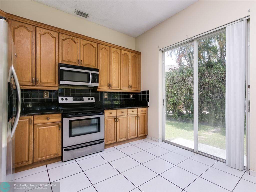 Pembroke Pines, FL 33027,16681 SW 1st St