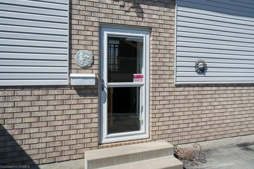 Deseronto, ON K0K 1X0,115 PEARL ST ST
