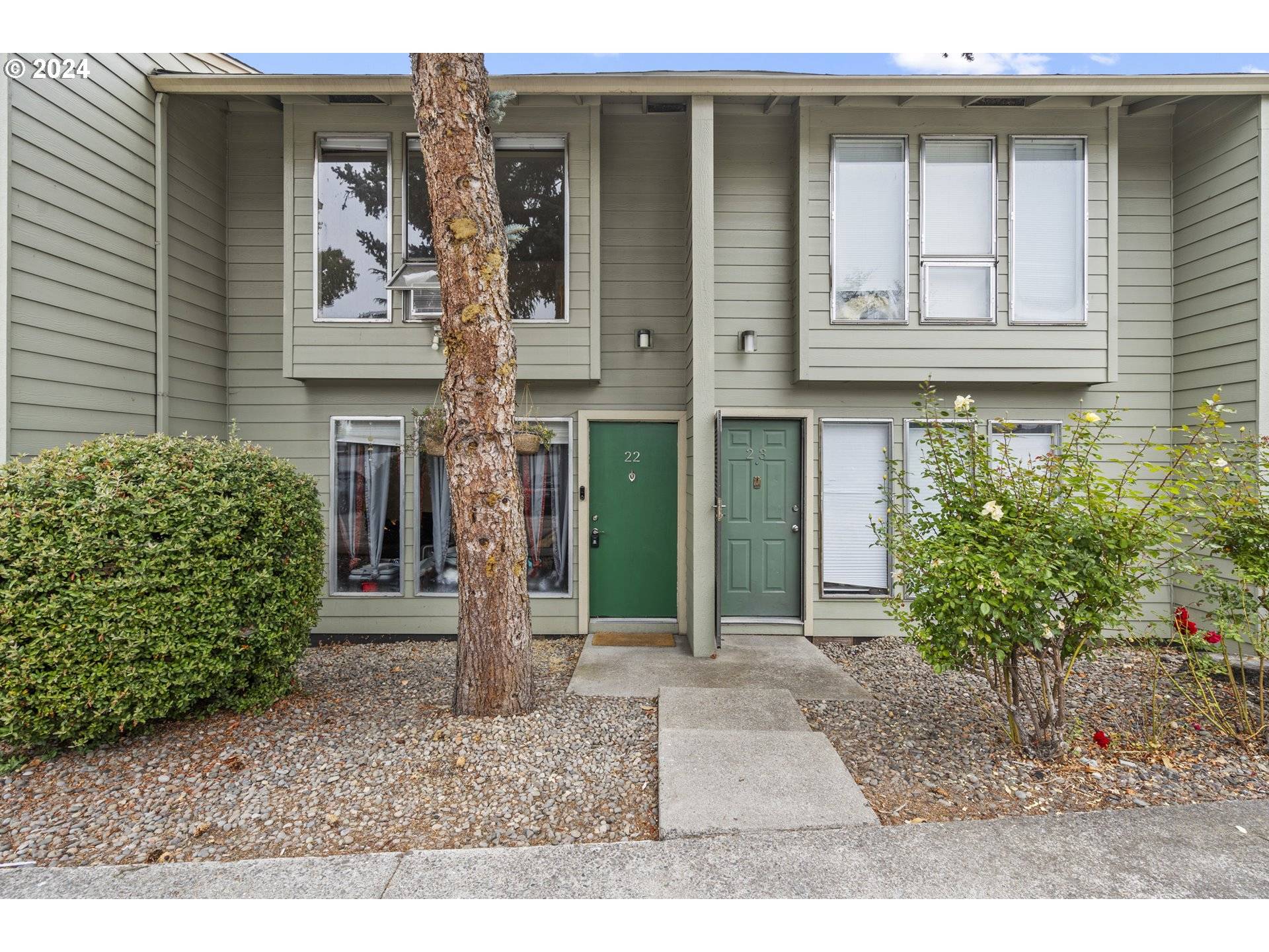 Medford, OR 97504,1800 CRATER LAKE AVE #22