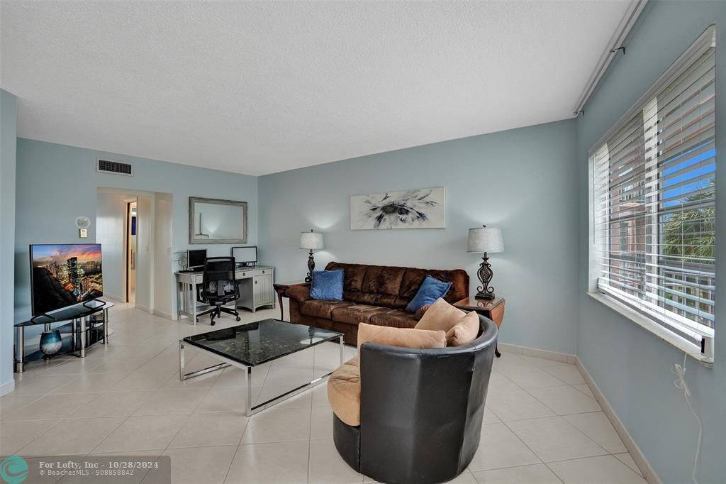 Lauderdale By The Sea, FL 33062,1967 S Ocean Blvd  #326D