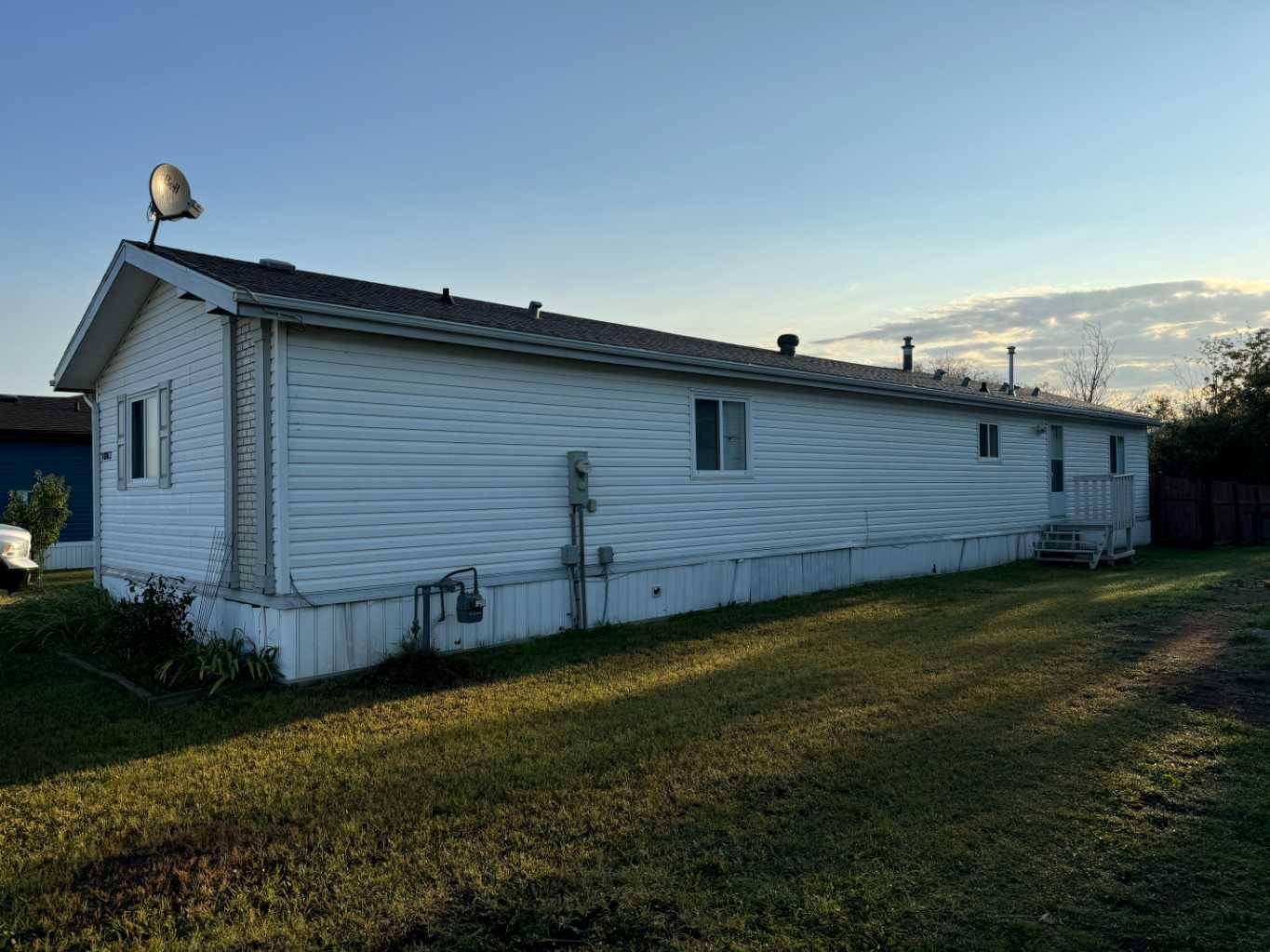 Clairmont, AB T8X5G6,10303 95 ST