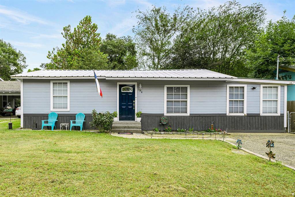 Mineola, TX 75773,124 English Street