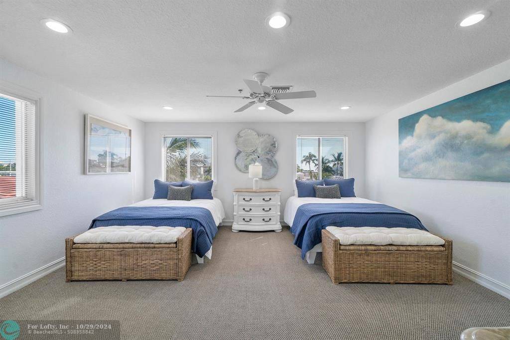 Lauderdale By The Sea, FL 33308,4218 Seagrape Dr