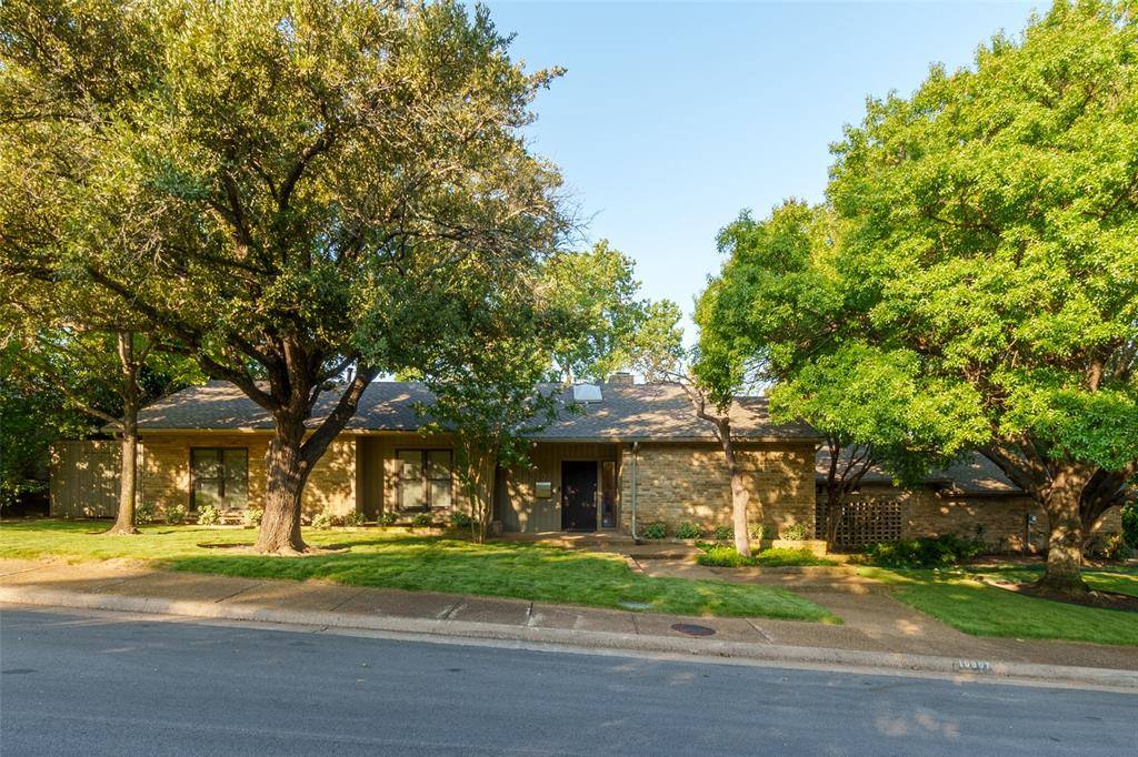 Dallas, TX 75230,10807 Dove Brook Circle