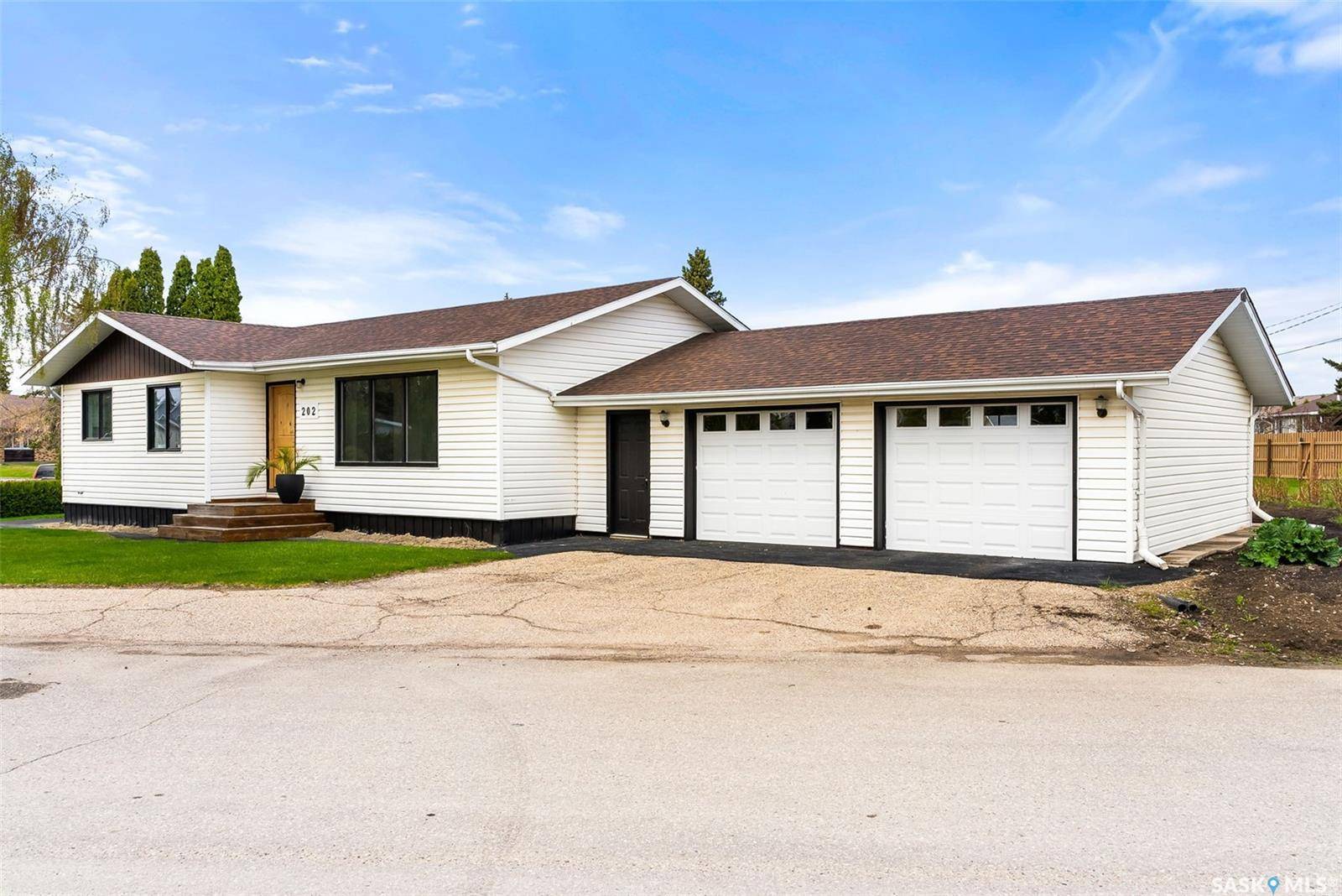 Raymore, SK S0A 3J0,202 MacLean STREET