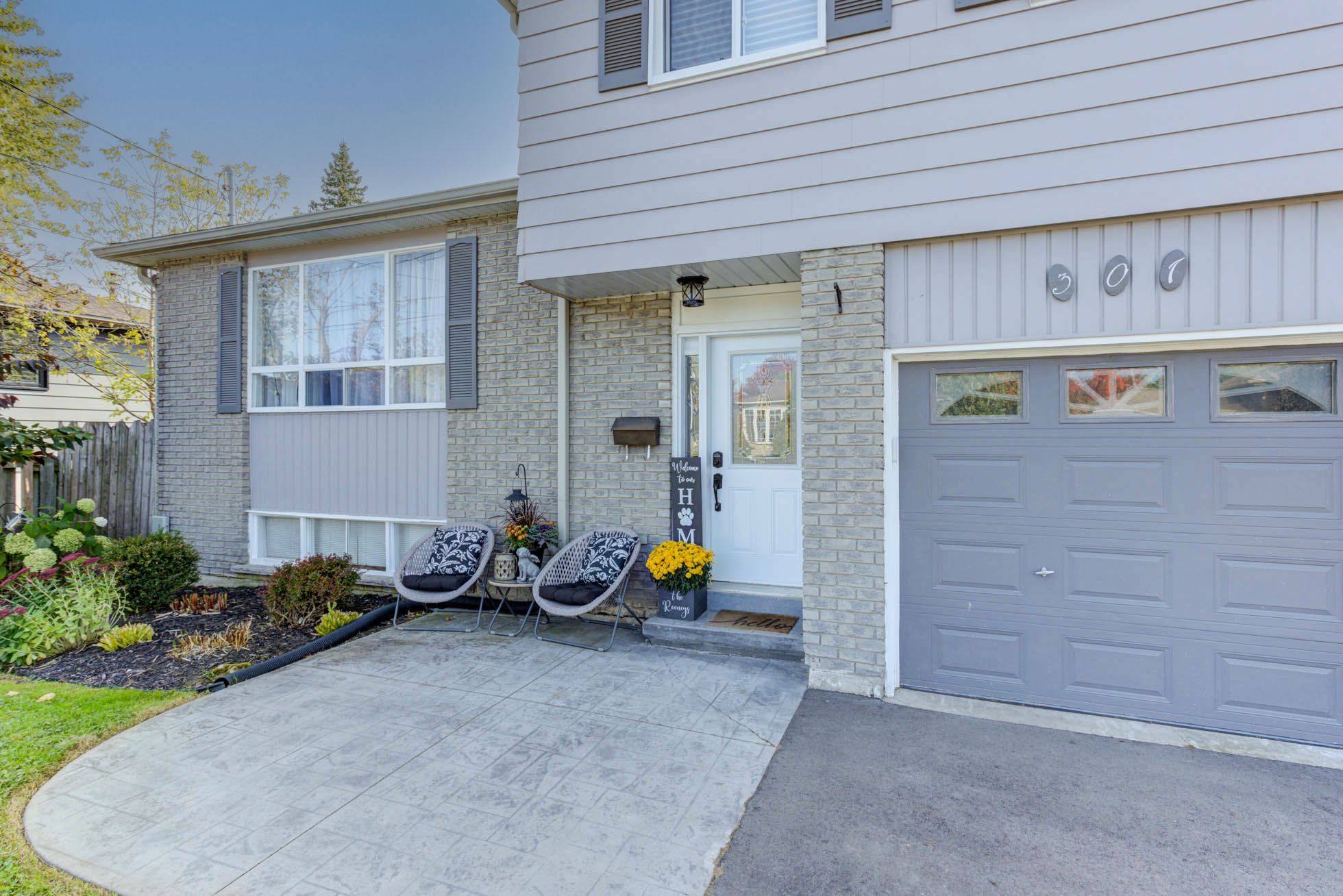 Wellington North, ON N0G 1A0,301 Domville ST