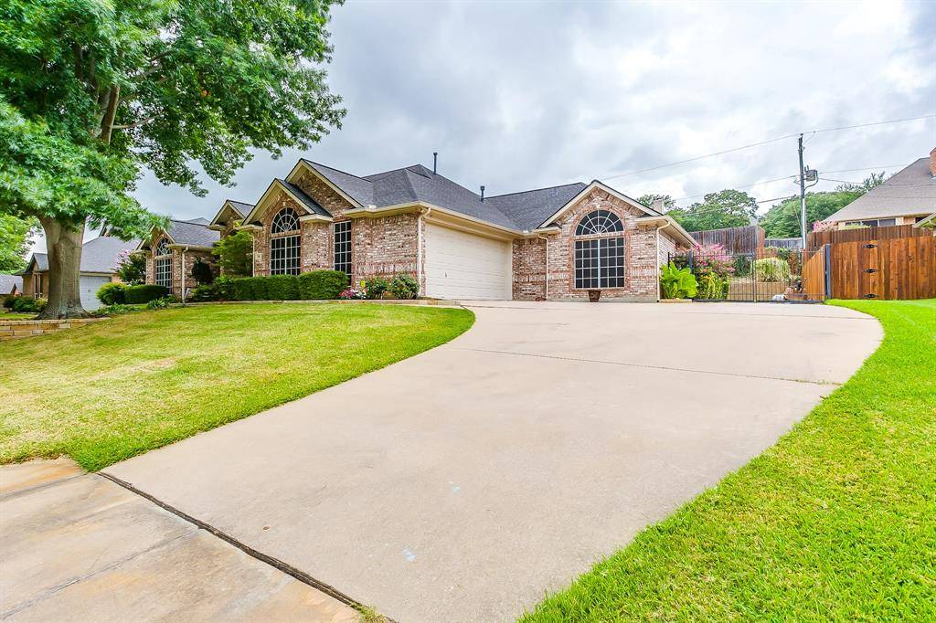 Burleson, TX 76028,416 Shenandoah Drive