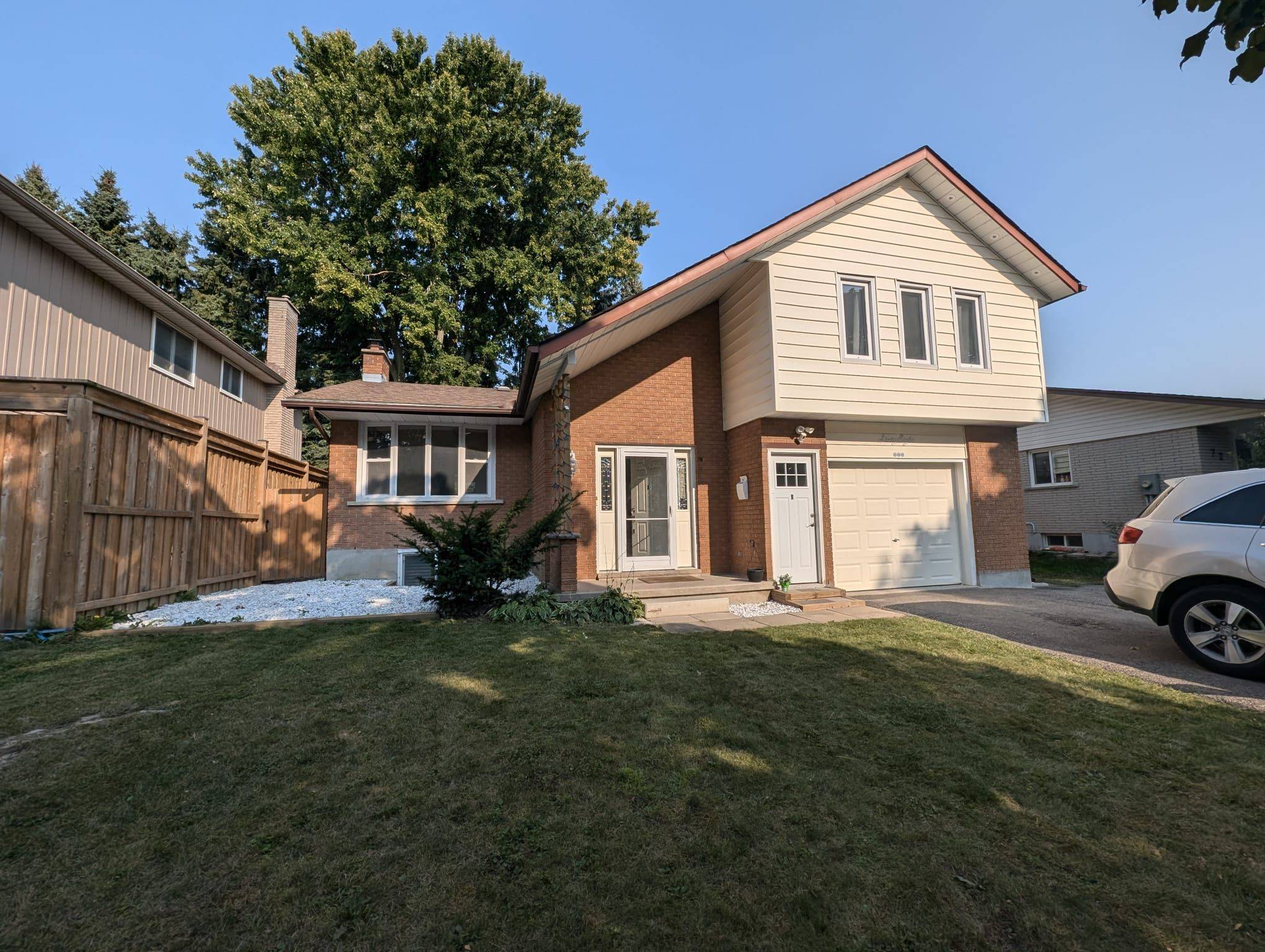 Kitchener, ON N2E 2J8,68 Briargate DR