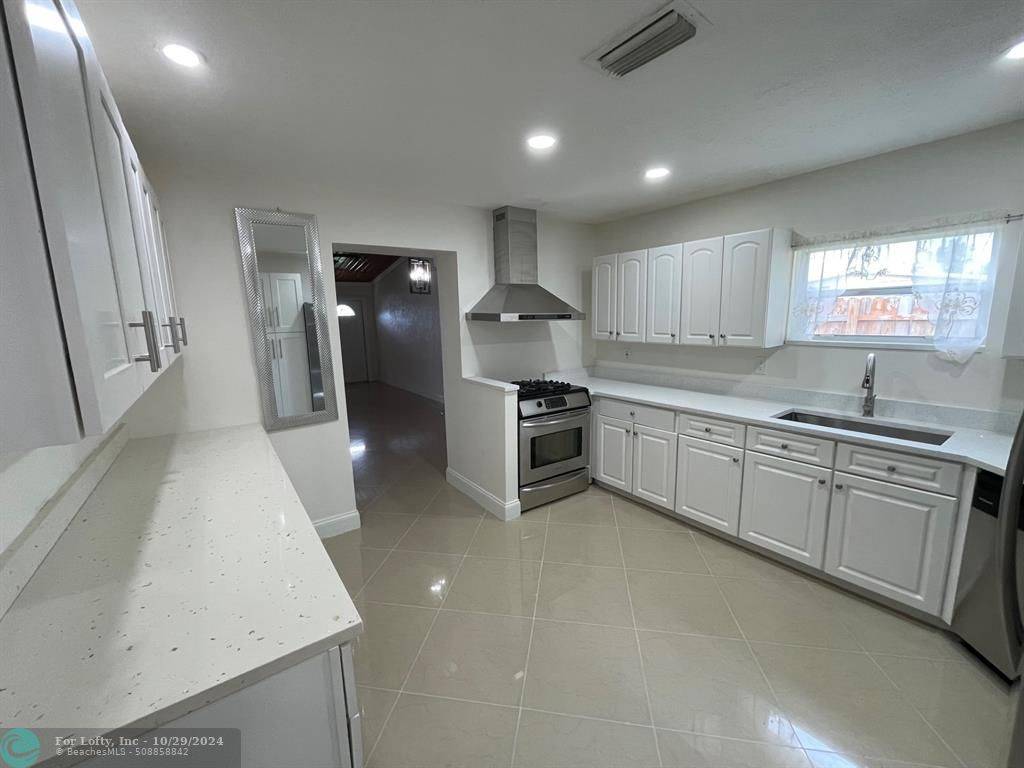 Boca Raton, FL 33487,381 Hastings St