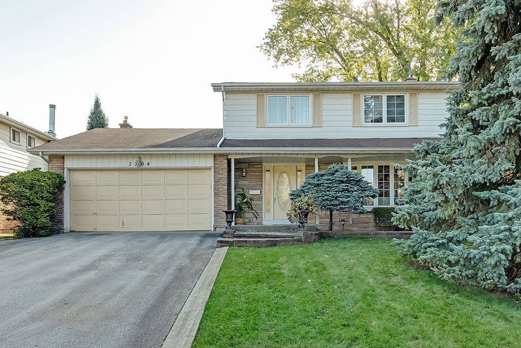 Oakville, ON L6L 2A5,2204 Rebecca ST