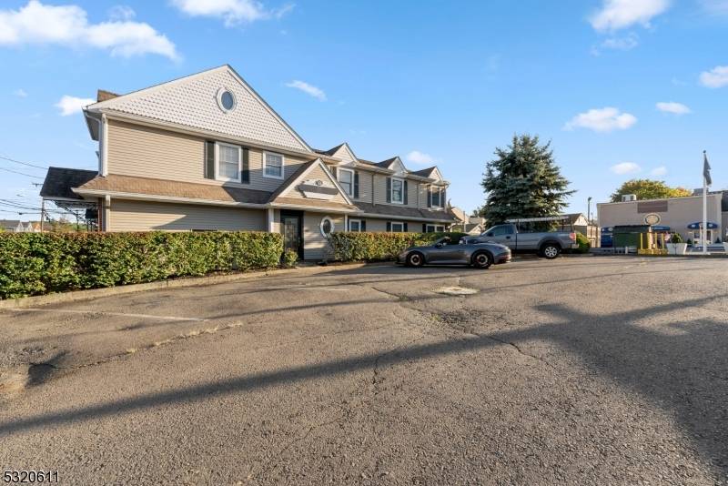 Totowa Boro, NJ 07512,77 Jefferson Pl