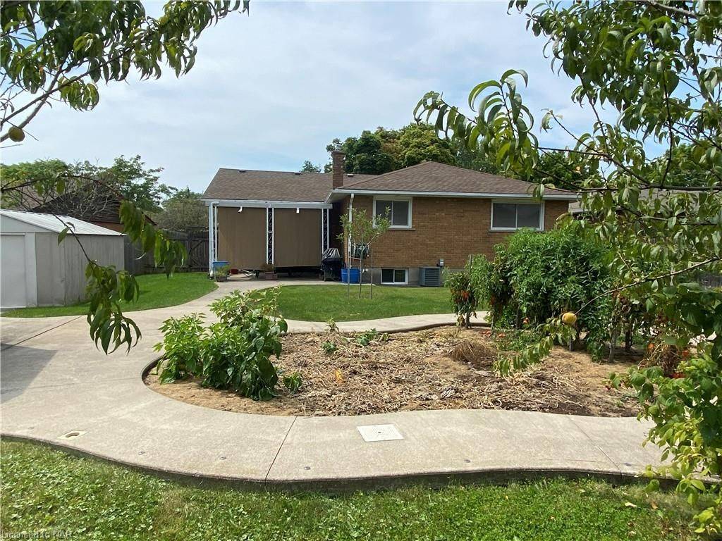 Niagara, ON L3C 2S2,22 WESTDALE DR