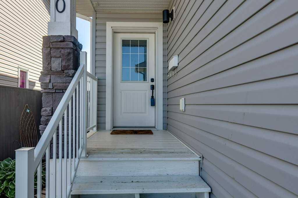 Blackfalds, AB T4M 0J5,140 Almond CRES