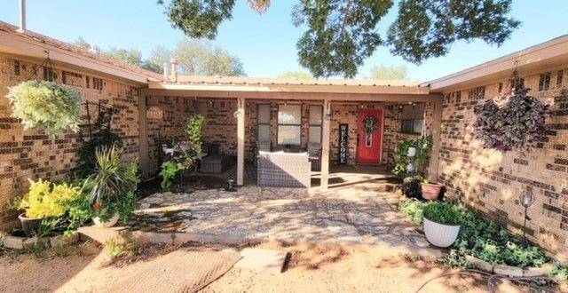 Bronte, TX 76933,616 W Main St