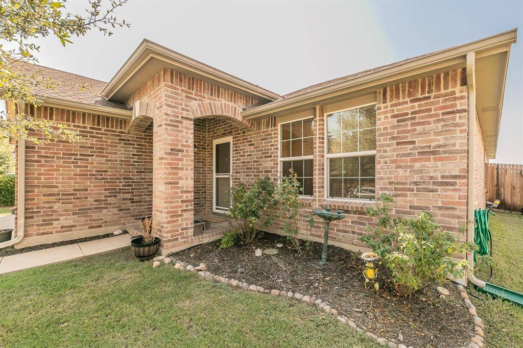 Fort Worth, TX 76247,1204 Castlegar Lane