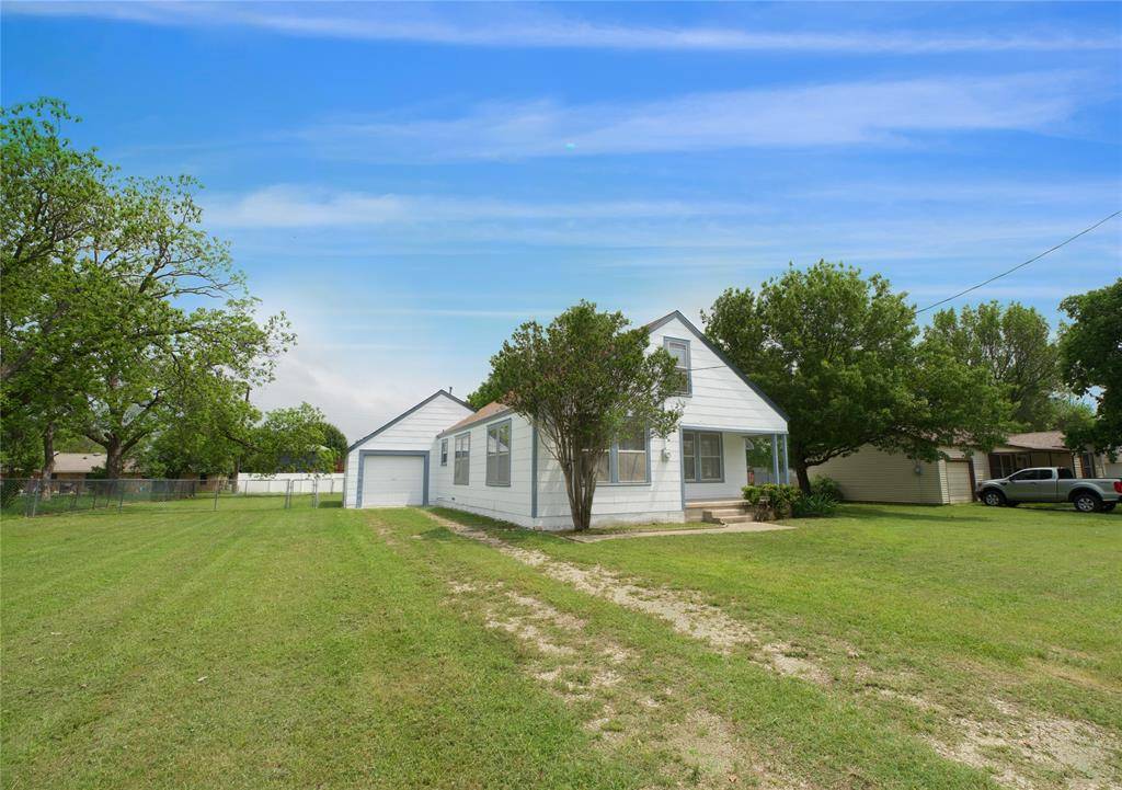 Muenster, TX 76252,211 S Hickory Street