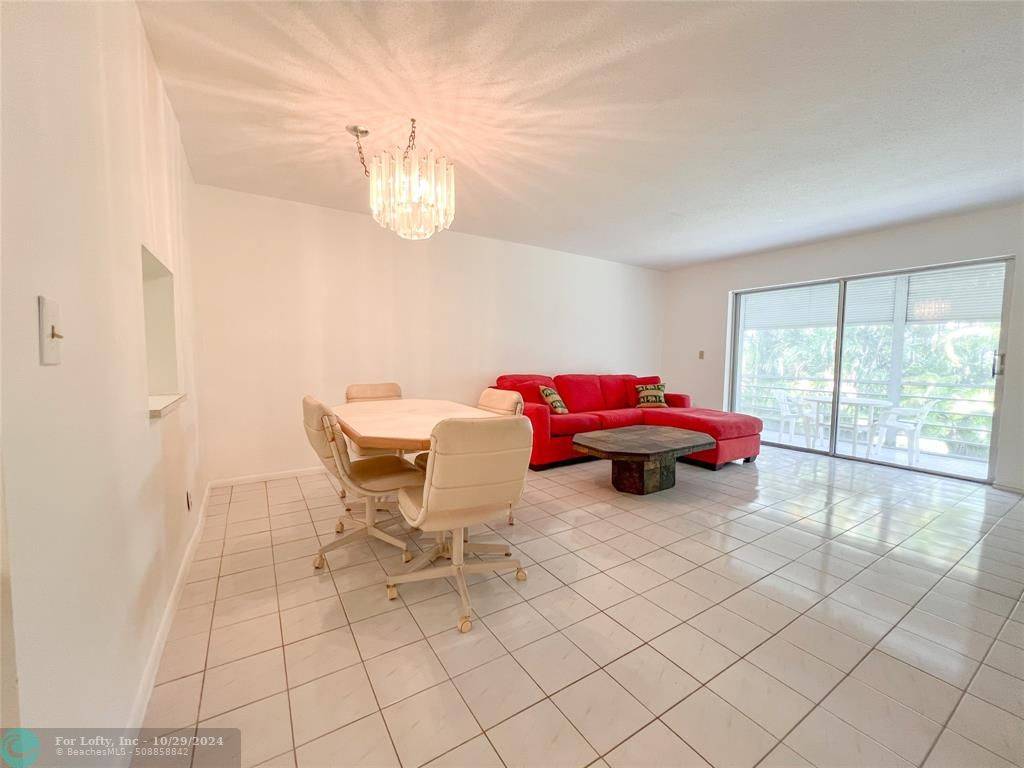 Hallandale Beach, FL 33009,1445 Atlantic Shores Blvd  #206