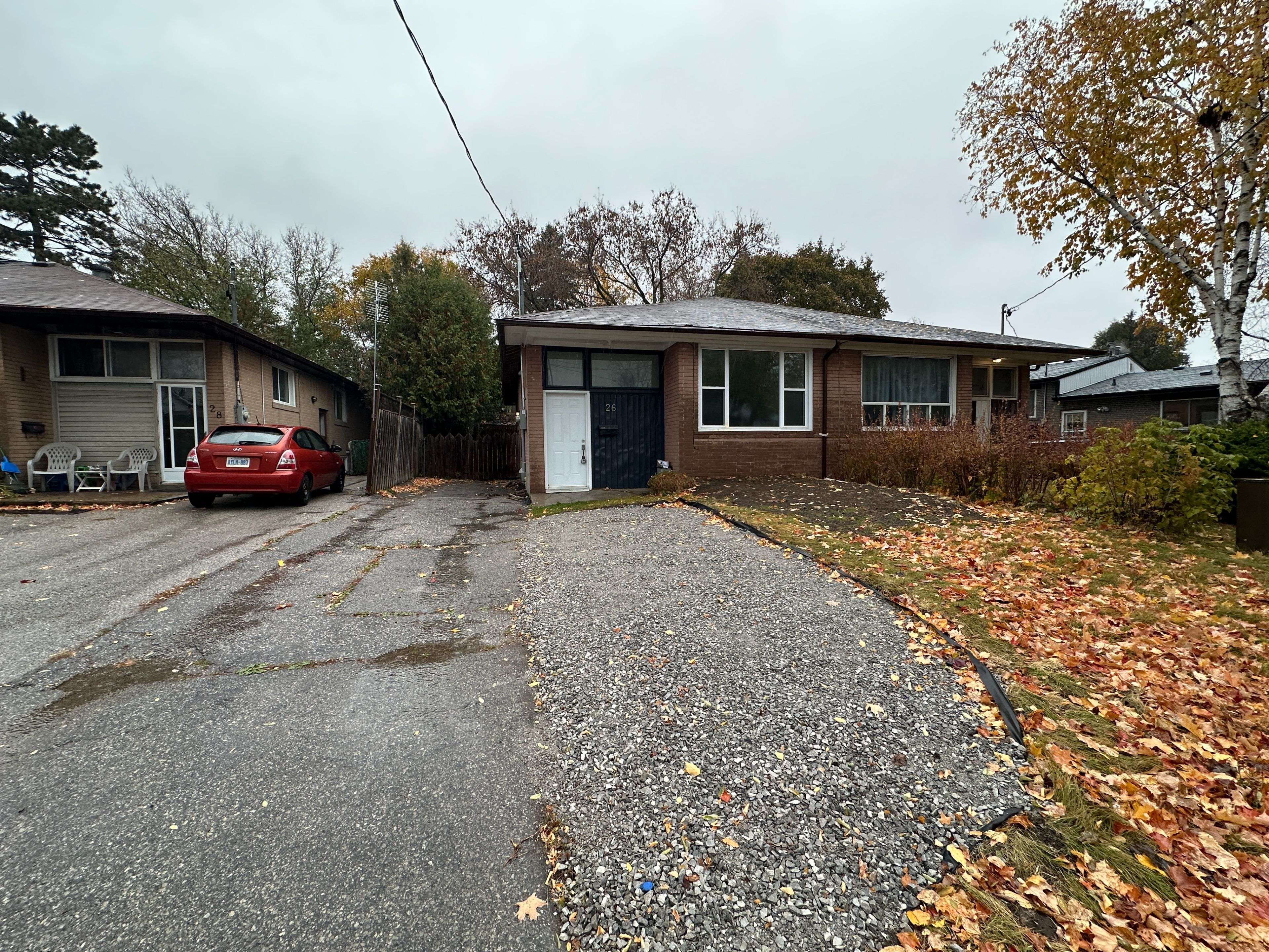 Newmarket, ON L3Y 2T3,26 Walter AVE #Lower