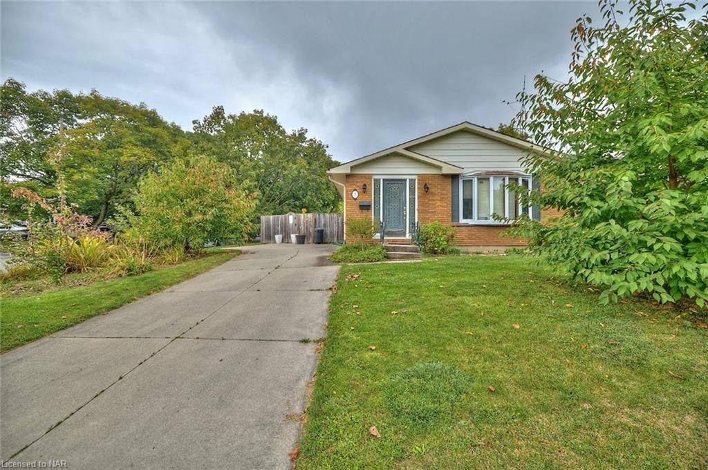 St. Catharines, ON L2N 6C9,7 CAROUSEL CIR