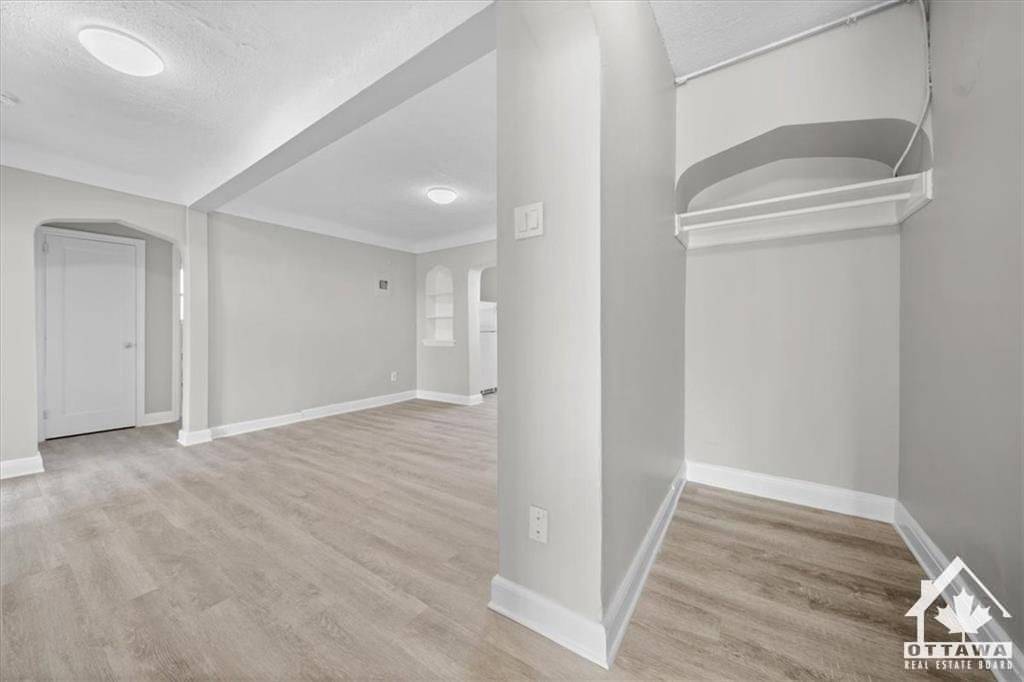 Vanier And Kingsview Park, ON K1L 6L4,311 BLAKE BLVD #4