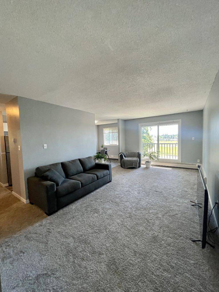 Edson, AB T7E 1R5,5611 9 Avenue #306B