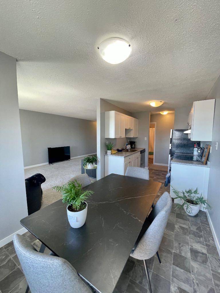 Edson, AB T7E 1R5,5611 9 Avenue #306B