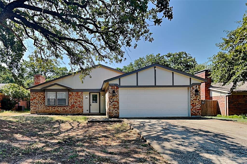 Arlington, TX 76017,5804 Trail Crest Drive