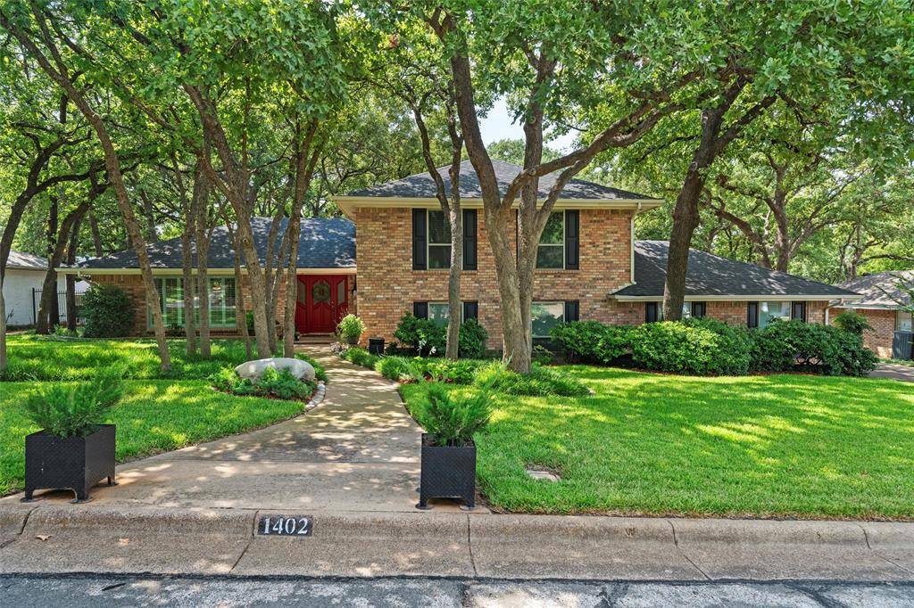 Arlington, TX 76012,1402 Woodbine Street