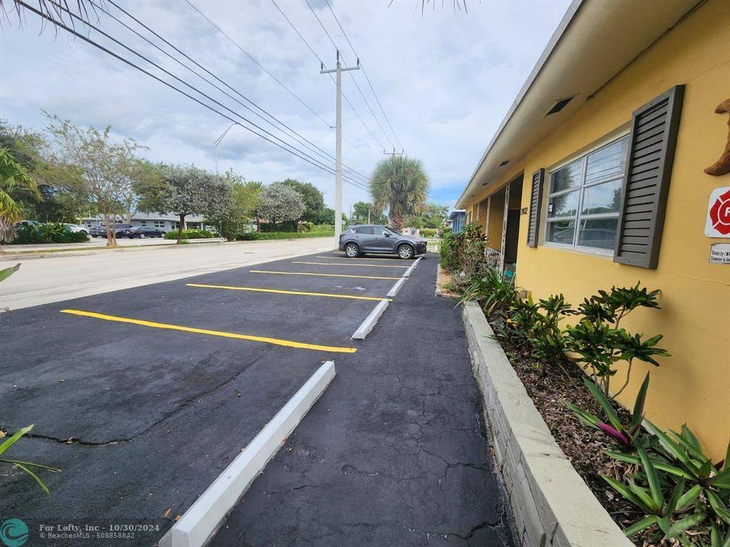 Wilton Manors, FL 33305,2032 NE 26th St  #1-6