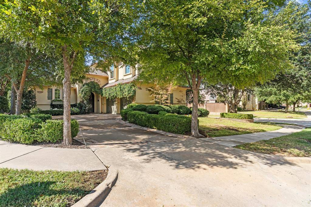 Plano, TX 75024,6812 Cannon Falls Drive