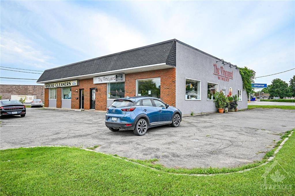 Smiths Falls, ON K7A 4W8,202 PERCY ST