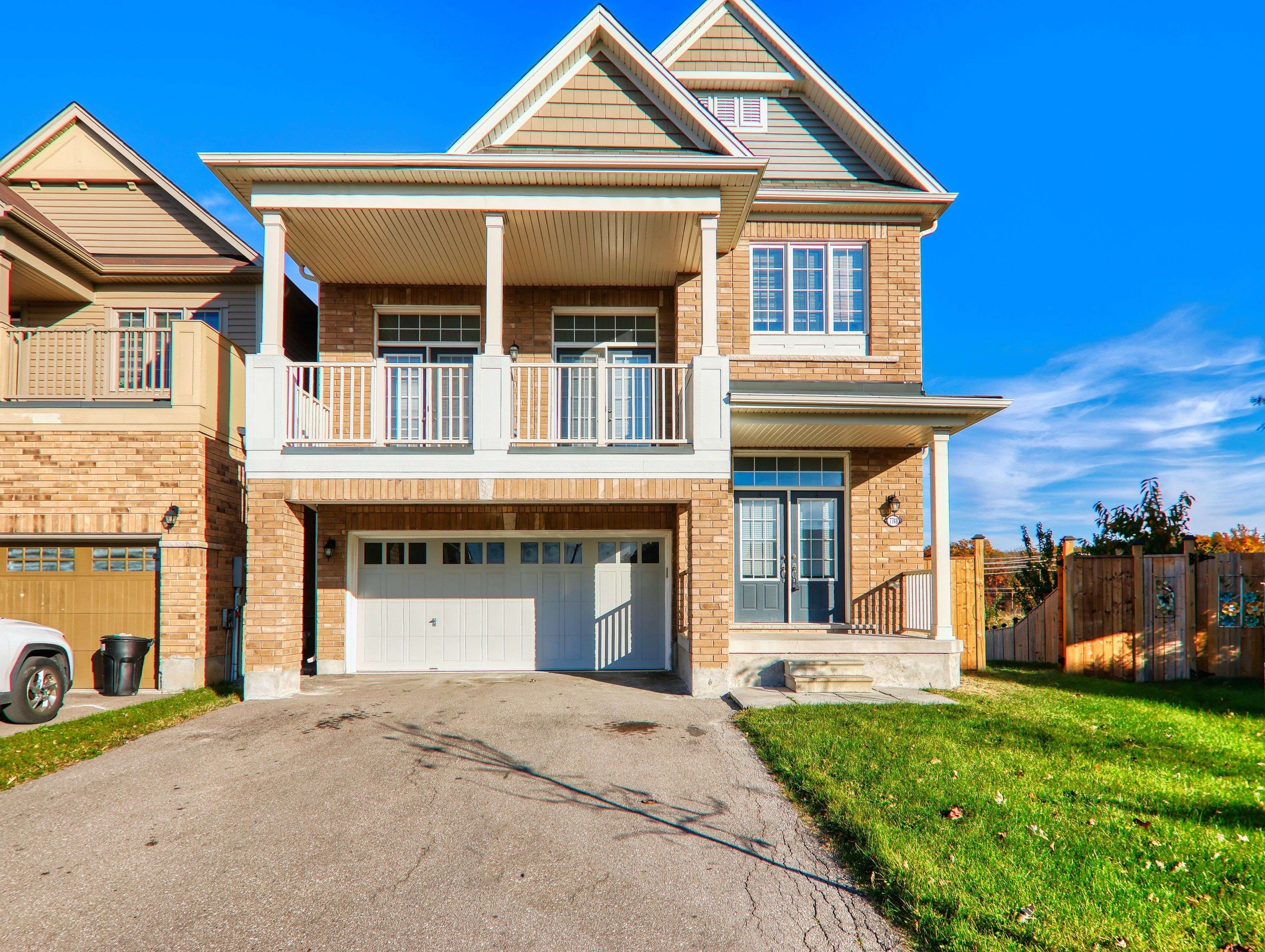 Niagara Falls, ON L2H 0N7,7748 Black Maple DR