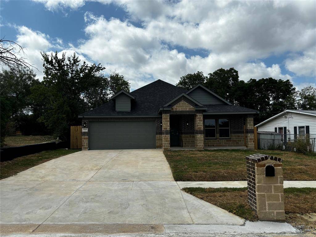 Fort Worth, TX 76104,1516 Avenue D