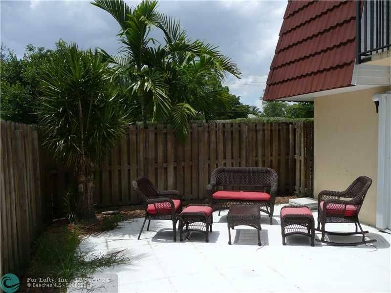 Plantation, FL 33324,720 NW 98th Cir  #720