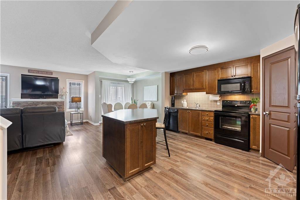 Kanata, ON K2M 0E4,673 PEPPERVILLE CRES