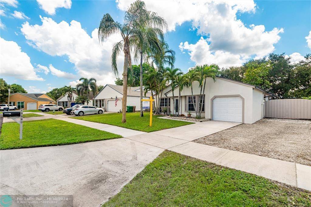 Davie, FL 33325,13330 SW 10th Pl