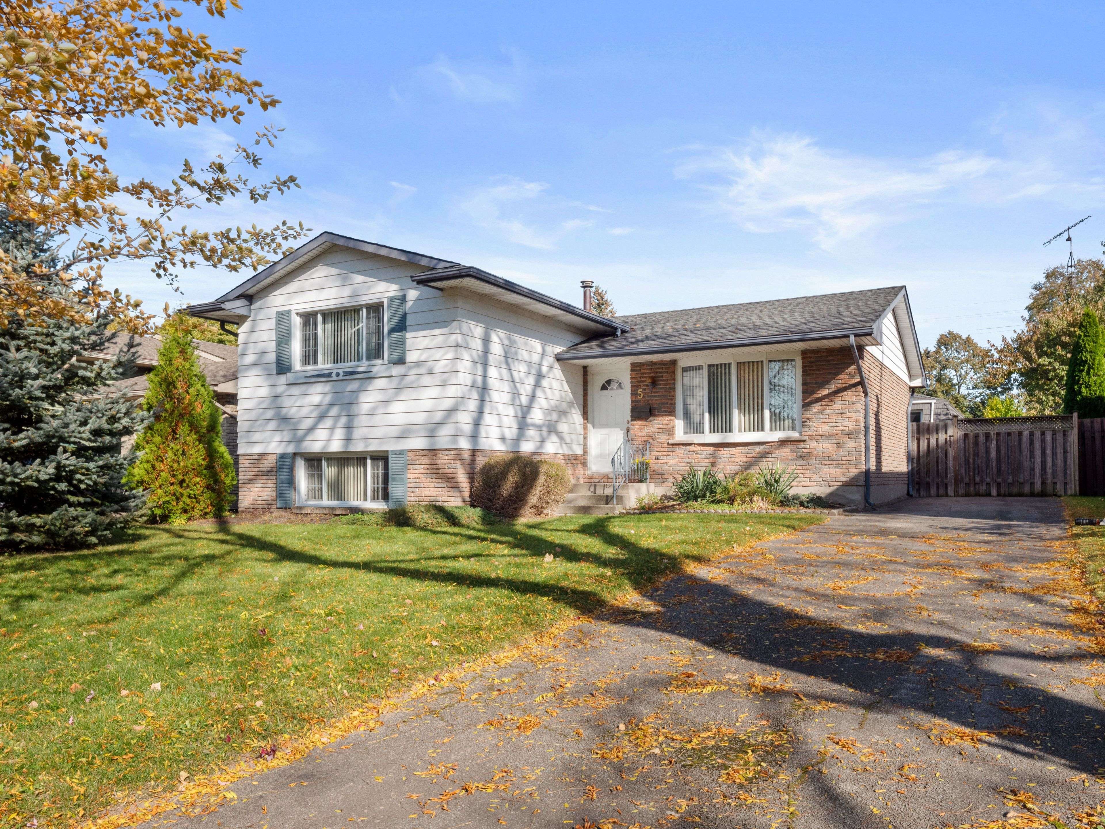 St. Catharines, ON L2M 7A2,5 Rainbow DR