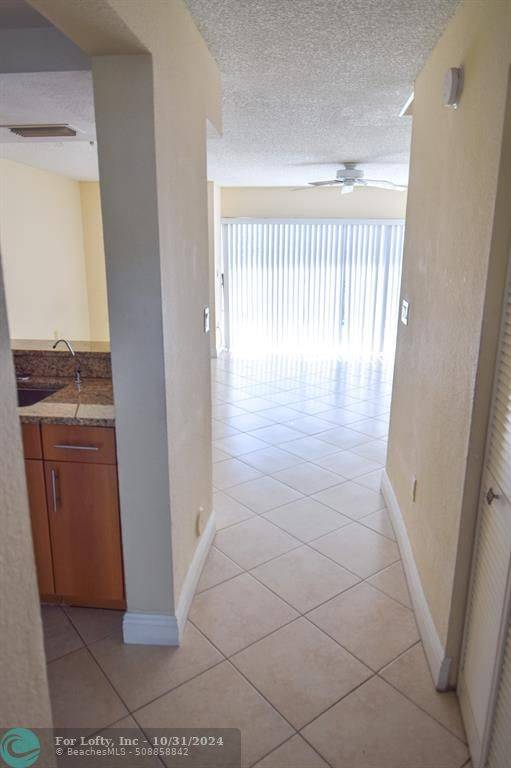 Deerfield Beach, FL 33064,846 Crystal Lake Dr  #846