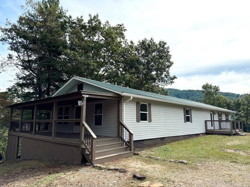 Hiawassee, GA 30546,35 Chapel Circle