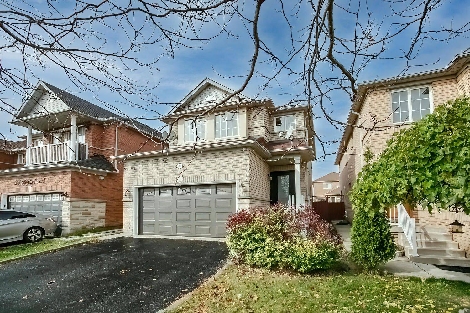 Brampton, ON L6X 4W1,28 Olympia CRES