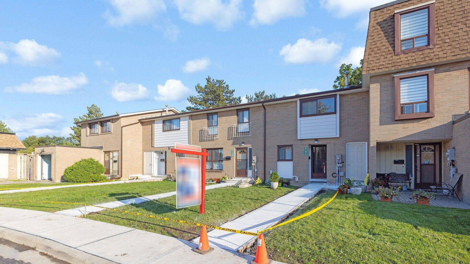 Brampton, ON L6T 2E6,147 Fleetwood CRES