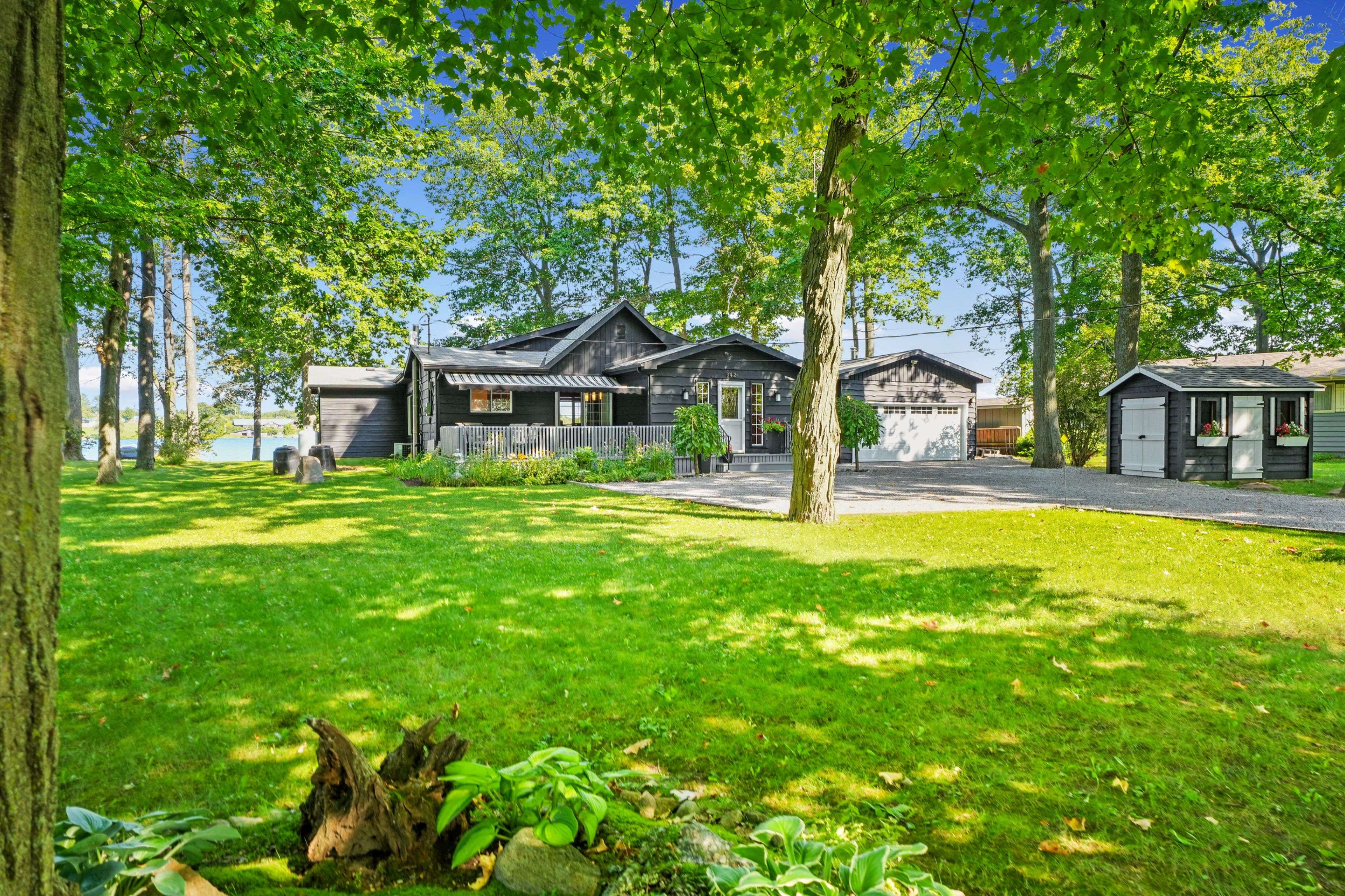 Smith-ennismore-lakefield, ON K0L 1T0,342 Fothergill Isle N/A N