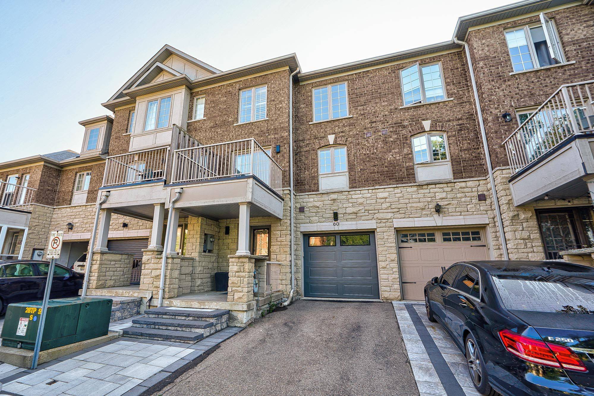 Markham, ON L6C 0B6,60 Thoroughbred WAY